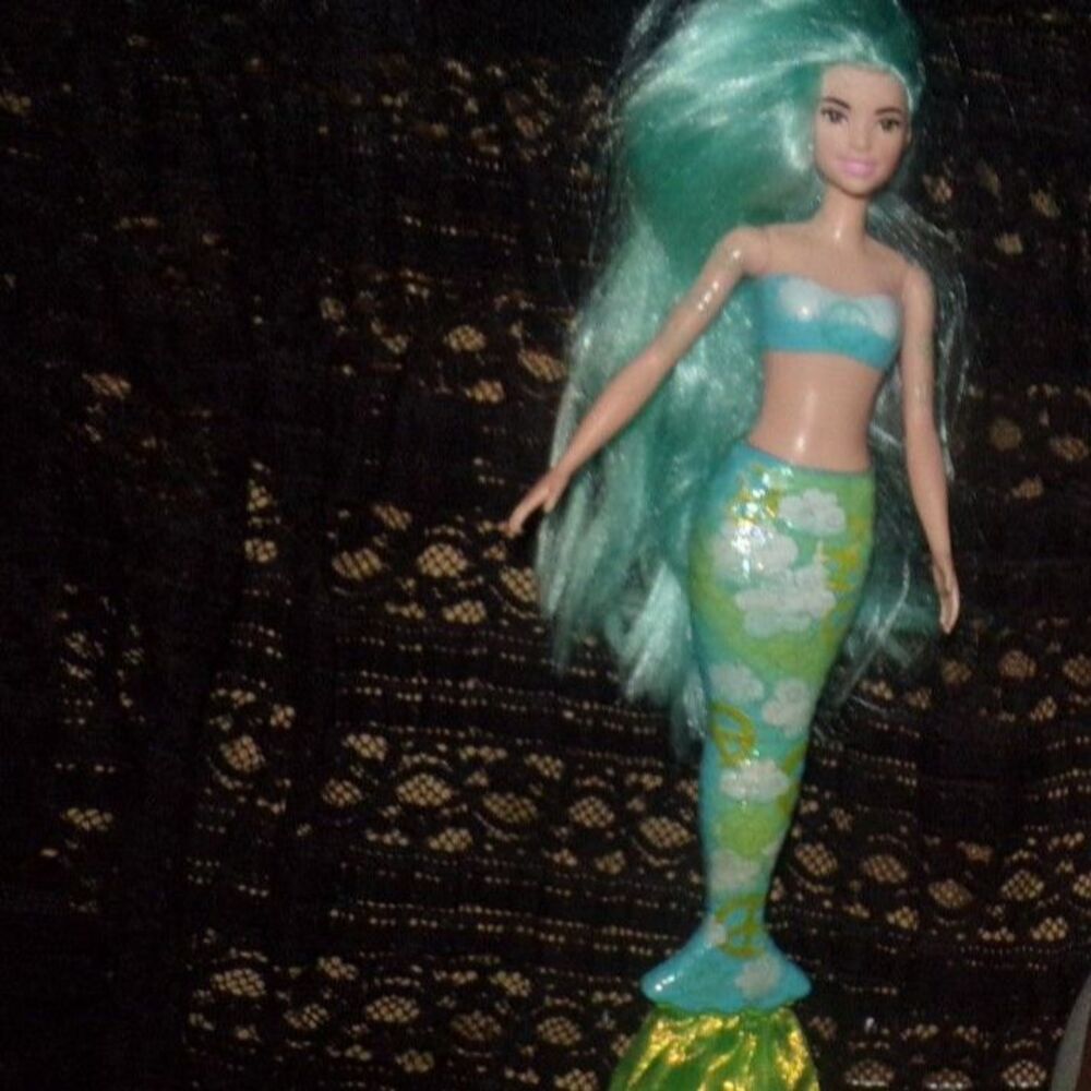 Barbie Color Reveal Mermaid Teal Peace doll